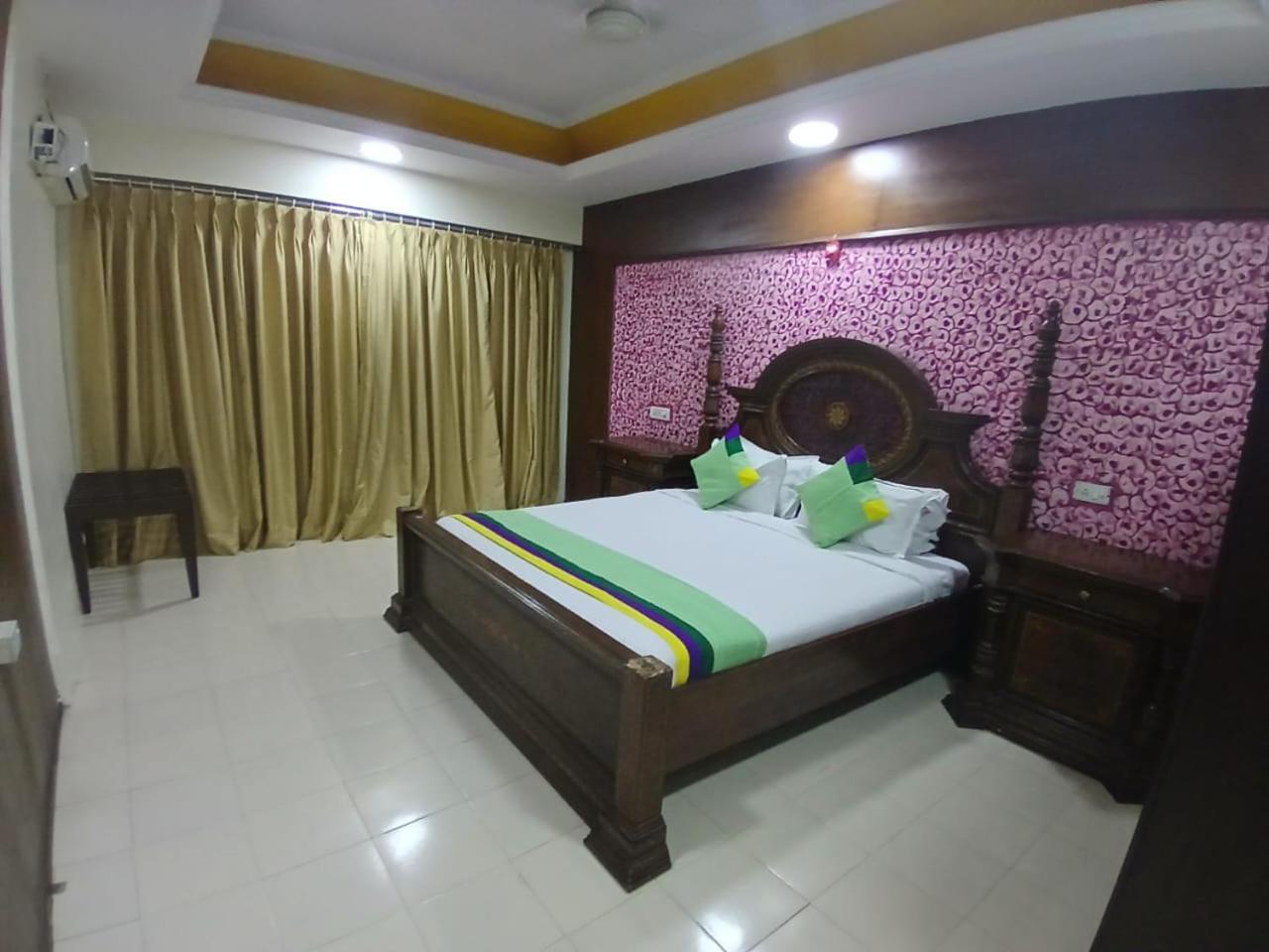 Blossom Rooms Hotel Vashishtha - Free Lunch Or Dinner- Free Breakfast Hyderabad Exterior photo